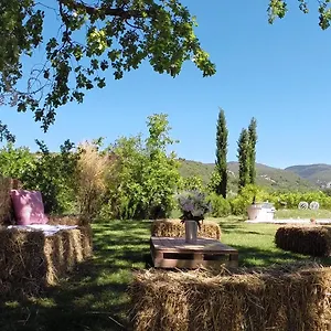 La Fontaine Des Noyers Hébergement de vacances